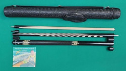 Кий «Каюков Классик» Чёрный граб 3 части, гравировка 