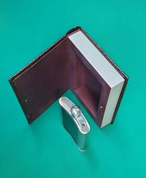 Книга - футляр кожзам с фляжкой- фото3